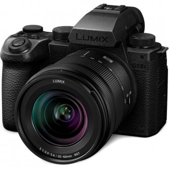 Panasonic DC-S5 IIX + 20-60mm f/3.5-5.6	